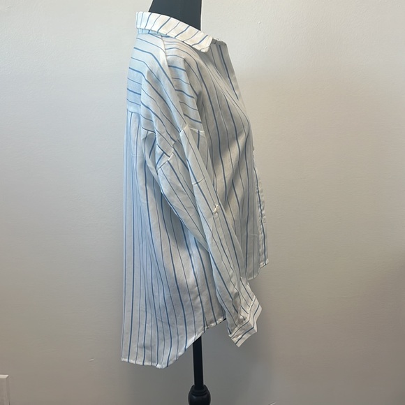 Button up dress Shirt - Picture 4 of 5